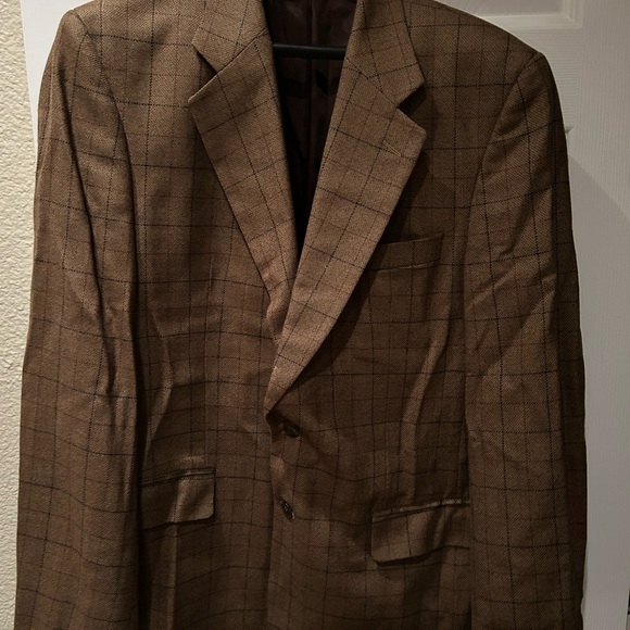 Stafford Brown Sport Coat with Textured Fabric and Notched Lapels - Picture 1 of 5